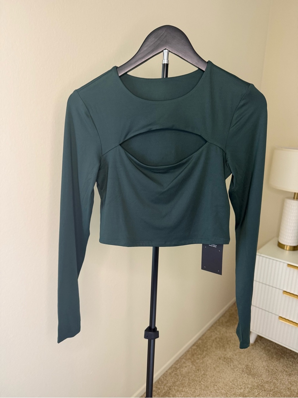 Bundle - Fabletics Cutout Long Sleeve Crop Top Green Black Size S